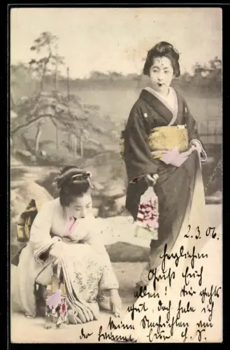 AK Zwei Japanerinnen im Kimono mit Fächern