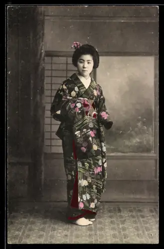 AK Geisha im Kimono