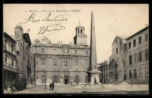 AK Arles, Place de la République, Obélisque