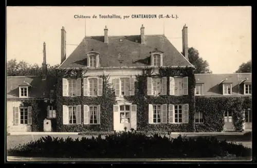 AK Chateaudun, Château de Touchaillou