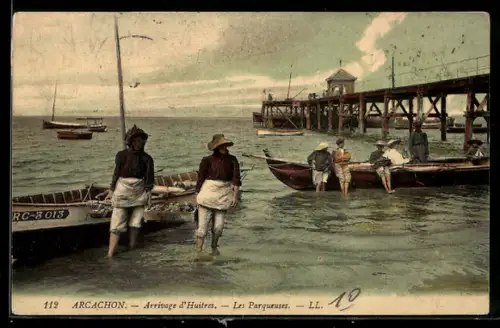 AK Arcachon, Arrivage d`Huîtres, Les Parquesues