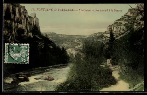 AK Fontaine-de-Vaucluse, Vue prise le dos tourné à la Source