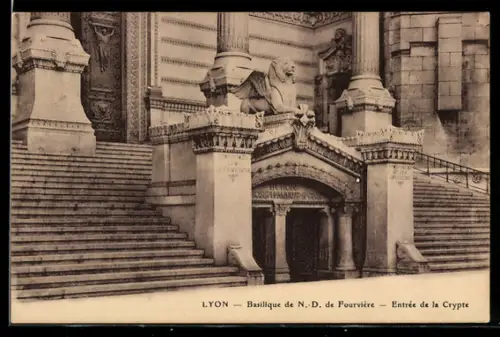 AK Lyon, Basilique de N.-D. de Fourvière, Entrée de la Crypte