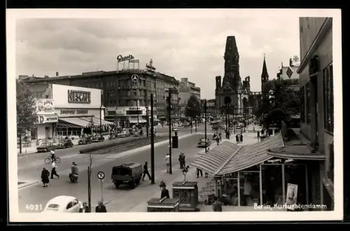 AK Berlin-Charlottenburg, Kurfürstendamm mit Geschäften und Gedächtniskirche