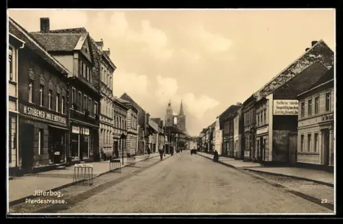 AK Jüterbog, Partie in der Pferdestrasse mit Geschäft H. Stübener, INh. E. Böttcher