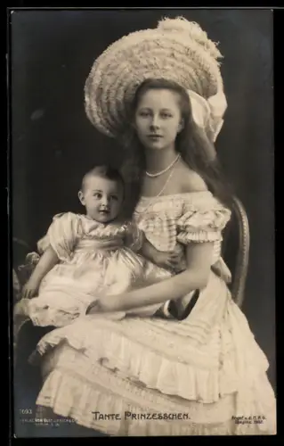 AK Victoria Louise Herzogin von Braunschweig in Jugendjahren mit ihrem Neffen