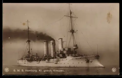 AK Kleiner geschützter Kreuzer S.M.S. Hamburg auf See, Kriegsschiff