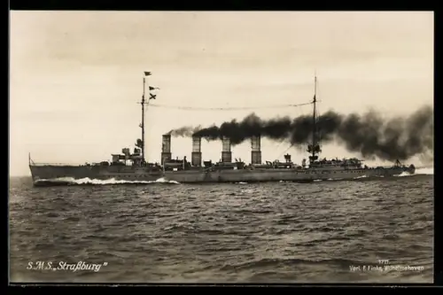 AK Kleiner Kreuzer S.M.S. Strassburg mit Höchstgeschwindigkeit fahrend, Kriegsschiff