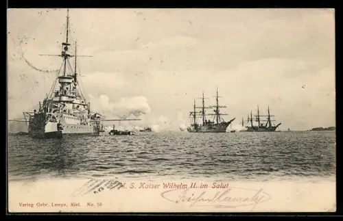 AK Linienschiff S.M.S. Kaiser Wilhelm II. beim Salutschiessen
