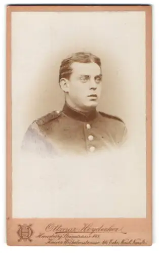 Fotografie Ottmar Heydecker, Hamburg, Steinstrasse 147, Soldat in Uniform
