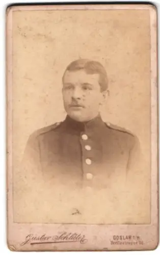 Fotografie Gustav Schlüter, Goslar a. H., Breitestr. 91, Soldat in Uniform