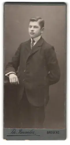 Fotografie Th. Immler, Bregenz, Portrait eines jungen Mannes