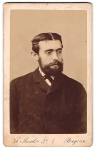 Fotografie Th. Immler, Bregenz, Porträt eines Mannes mit Bart