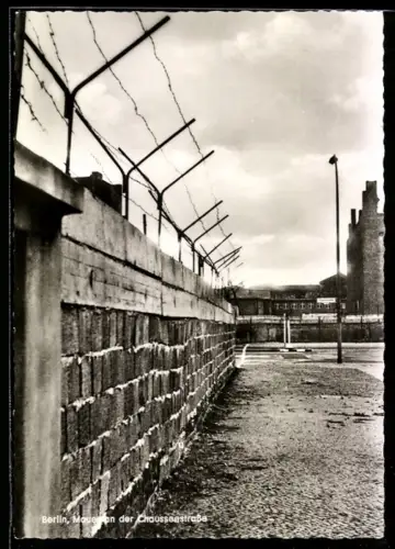AK Berlin, Mauer an der Chausseestrasse, deutsch-deutsche Grenze