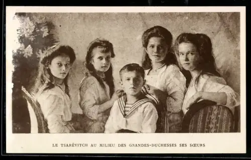 AK Le Tsarevitsch au Milieu des Grandes-Duchesses ses soeurs, Kinder von Zar Nikolai von Russland