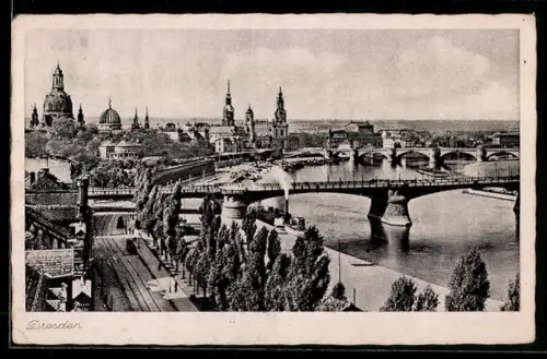 AK Dresden, Altstadtpanorama mit Elbbrücken