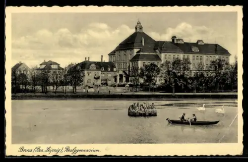 AK Borna /Bez. Leipzig, Realgymnasium vom Wasser aus, Bootspartie