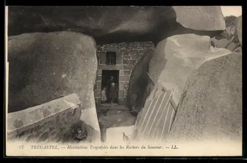 AK Trégastel, Habitations Troglodytes dans les Rochers du Sauveur