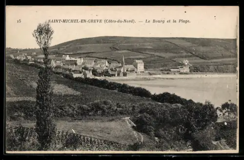 AK Saint-Michel-en-Greve, Le Bourg et la Plage