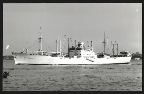 Fotografie Schwedisches Frachtschiff Vikingland nach Verlassen des Hafens