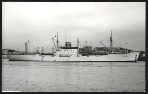 Fotografie Schwedisches Frachtschiff Vidaland in Seitenansicht