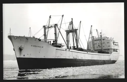 Fotografie Schwedisches Frachtschiff Vingaholm in Ballast fahrend im Winter