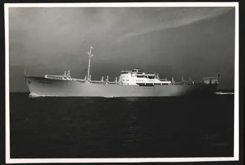 Fotografie Schwedisches Frachtschiff Lions Gate von 1954 hohe Fahrt laufend