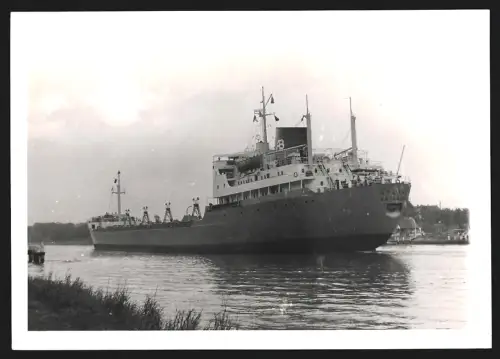 Fotografie Schwedisches Frachtschiff Atland aus Göteborg in Heckansicht