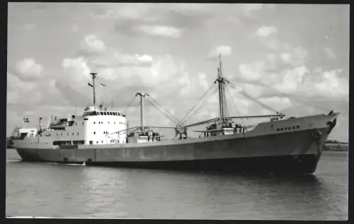 Fotografie Schwedisches Frachtschiff Bayard bei Einfahrt in den Hafen