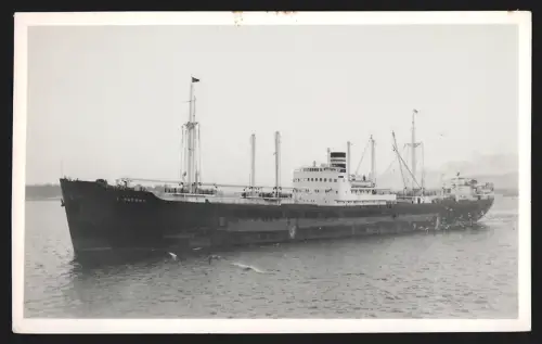 Fotografie Norwegisches Frachtschiff Langfonn in Ballast vor der Küste
