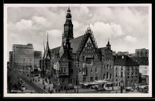 AK Breslau, Partie am Rathaus mit Strassenbahn