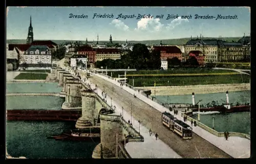 AK Dresden, Friedrich-August-Brücke mit Blick nach Neustadt, Strassenbahn