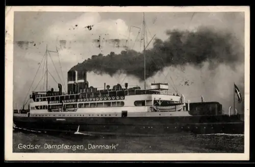 AK Dänisches Fährschiff Danmark verlässt den Hafen von Gedser
