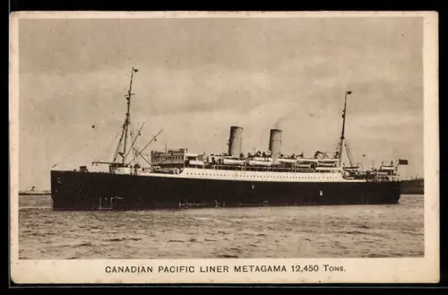 AK Passagierschiff Metagama der Canadian Pacific Line in Küstennähe