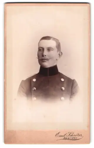 Fotografie Emil Schröter, Spandau, Breitestr. 32, Sekonde-Lieutenant Josef Walter im Überrock