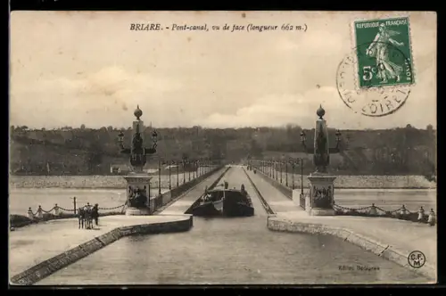 AK Briare, Pont-canal, vue de face