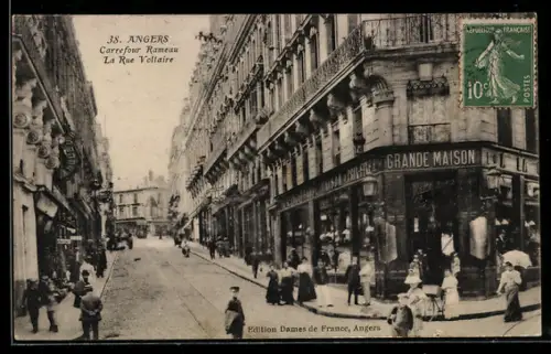 AK Angers, Carrefour Rameau, La Rue Voltaire