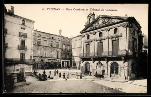 AK Pezenas, Place Gambetta et Tribunal de Commerce