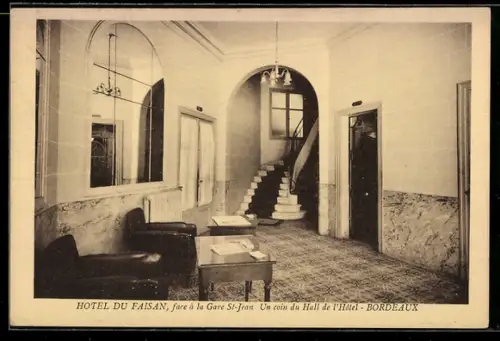 AK Bordeaux, Hotel du Faisan, face à la Gare St-Jean, Un coin du Hall de l`Hôtel