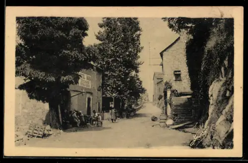 AK Rodelle /Aveyron, LEntrée du Village