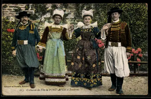 AK Pont-Aven, Costumes de Fête