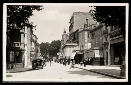 AK Salon, Cours Carnot