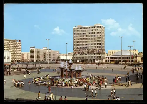 AK Berlin, Alexanderplatz mit Blick zum Haus des Lehrers & zur Kongresshalle