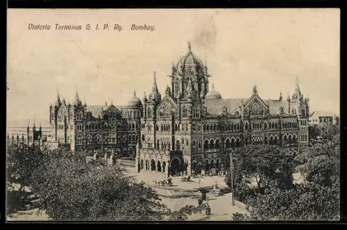 AK Bombay, Victoria Terminus GIP Railway, Bahnhof, Pferdekutsche