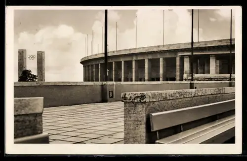 AK Berlin, Reichssportfeld, Olympiastadion, Blick auf die Deutsche Kampfbahn