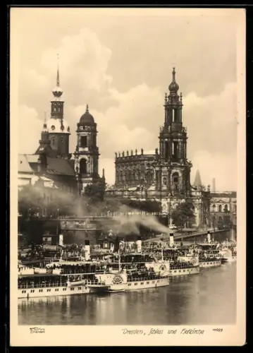 Foto-AK Walter Hahn, Dresden, Nr. 10699: Dresden, Schloss und Hofkirche, Dampfer Laubegast, Königstein und Loschwitz