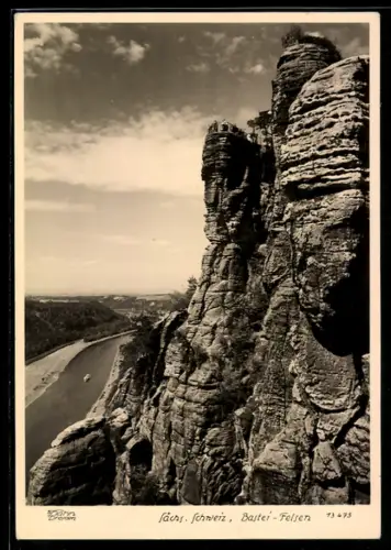 Foto-AK Walter Hahn, Dresden, Nr. 13475: Basteifelsen mit Elbe