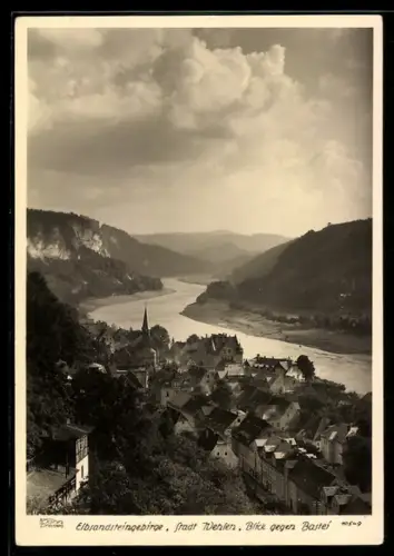 Foto-AK Walter Hahn, Dresden, NR: 10549, Wehlen, Blick gegen Bastei im Elbsandsteingebirge