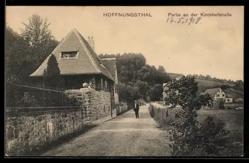 AK Hoffnungstal, Partie an der Kirchhofstrasse mit Wohnhäusern