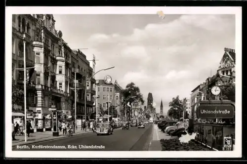 AK Berlin-Charlottenburg, Kurfürstendamm, Ecke Uhlandstrasse, Strassenszene, Uhr, U-Bahn-Eingang